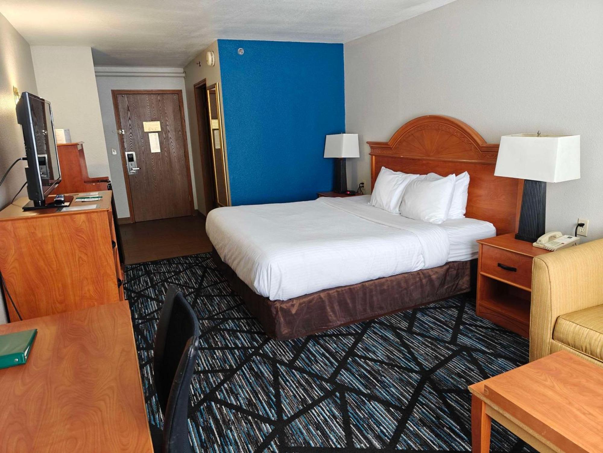 Quality Inn Gaylord Exteriör bild